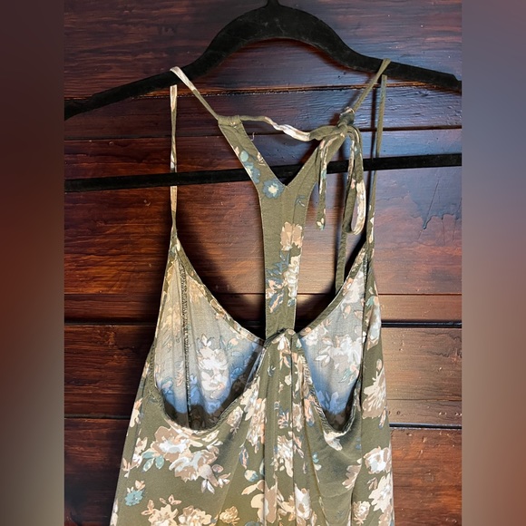 O’Neill Floral Dress - Picture 4 of 5